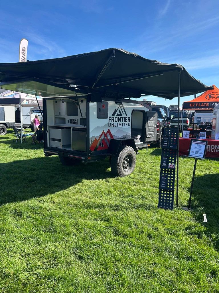 Roch pro hunting camper with 270 degree awning!